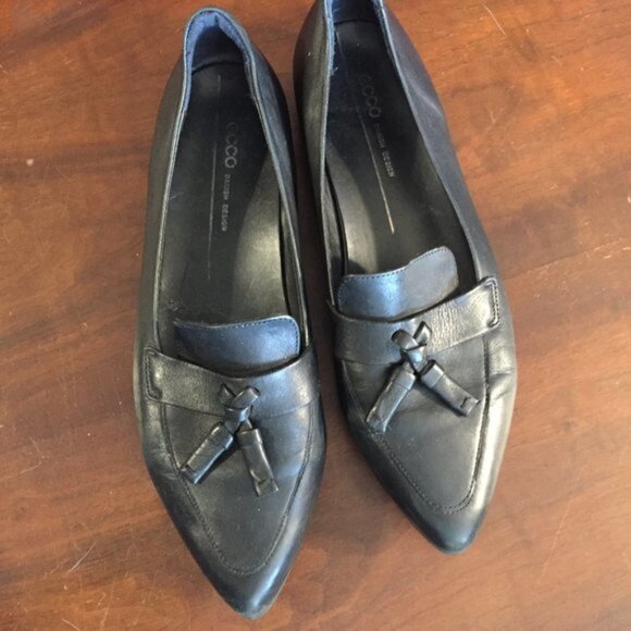 Shoes - ECCO LEATHER FLAT SHOES SIZE 10